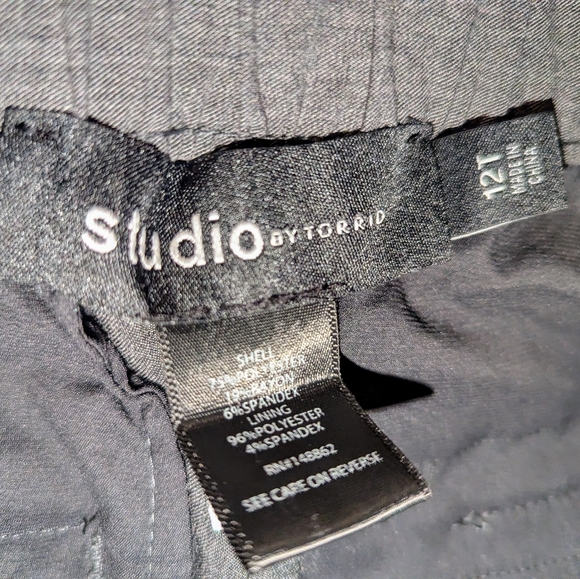 Torrid NWOT Size 12 Tall Studio Relaxed Taper Twill High Rise Pant - Picture 6 of 6